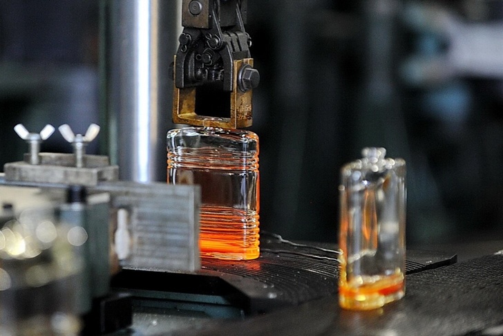 Линия по выпуску стеклянных изделий для парфюмерной отрасли открыта в Удмуртии