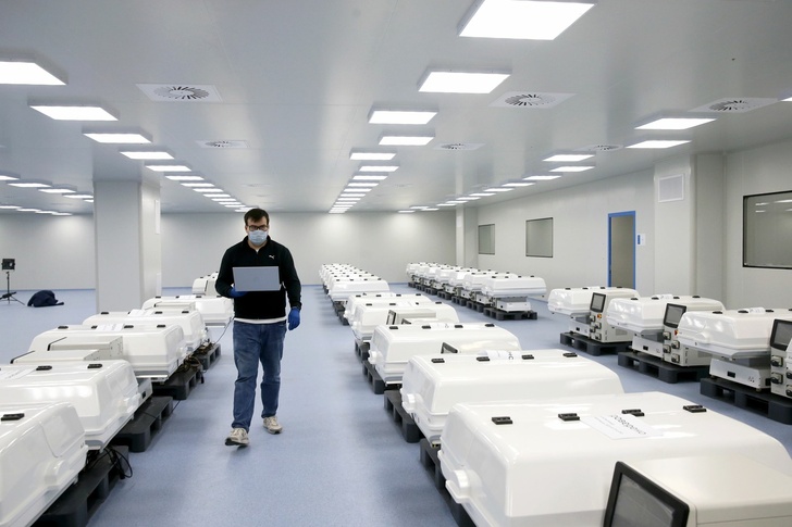 На новом заводе Р-Фарм в Москве начато производство вакцины Спутник V